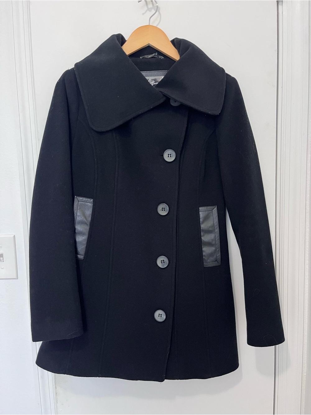 Pristine NWOT 2012 Mackage “Effie” Coat S